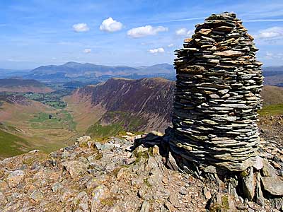 View from Dale head, looking towards Skiddaw - Download this Lake District Wallpaper